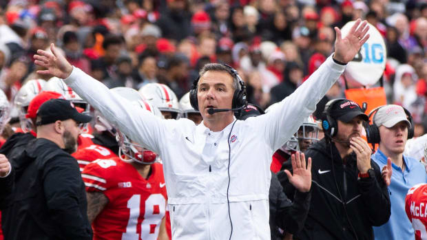Ohio State Buckeyes Head Coach Urban Meyer coaches his last game against Michigan
